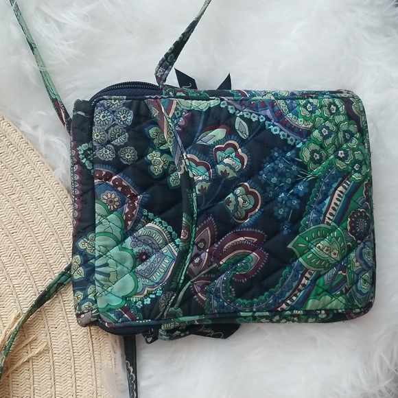 VERA BRADLEY CROSSBODY DISCONTINUED BAG - Picture 10 of 14